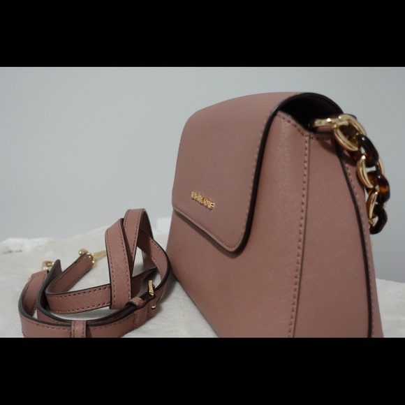 Michael Kors - Picture 2 of 6